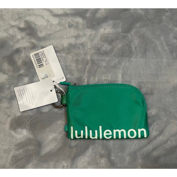 NWT Lululemon Maldive Green/Mint Moment Clippable Card Pouch Wallet Keychain - Picture 1 of 8